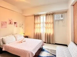 Henry's Newport Condotel