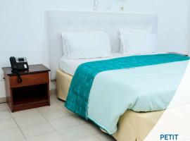 Royal Hôtel by LORENZO, Hotel in Abidjan