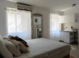 The Stone Alley Retreat