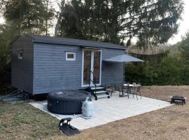 maringotky Šumava – hotel w mieście Dlouhá Ves