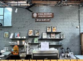 Artjuna Academy and CoLiving, hotel en Assagao