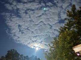 Casa Tabacon CR USA, hotel v destinaci Trenton