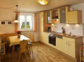 Ferienwohnung Bergblick m zusätzl Doppelzimmer, Hof Alpenseeblick, NesselwangAttleseeAllgäu