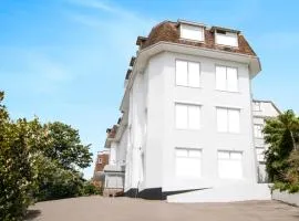 Russel Court Hotel Bournemouth Central