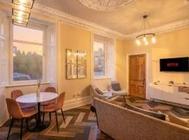 2BR with Free Parking Nr Edinburgh & Dalhousie Castle