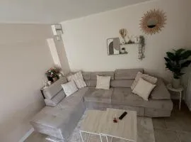 Elegant Family Apartment, Sublime Turquoise & Golden