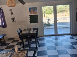 L auberge des garrigues, hotel a Caveirac