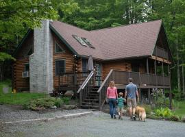 Log Cabin And 4 Bedroom Suites At Equestrian House, hotel u gradu Pleasant Mount