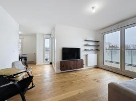 Brand new in Saint-Cloud, 2BR, terrace and parking, hotel en Saint-Cloud