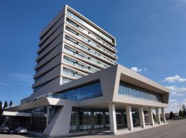 Naftalan Central Wellness Resort, מלון בנפטלאן