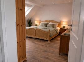 Urlauben mit Genuss im FOODIEVERSUM, Sonnenterasse mit Flussblick, Privatköchin-Verpflegung möglich, hotel i Rees