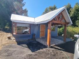 Cabaña Antü Küyen Melipeuco 04, hotel di Melipeuco