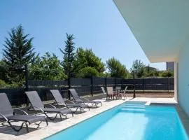 Bondi Residence - Sea View Apartments with Pool