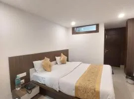 Hotel white lion-Near Bhajra Taxi Stand