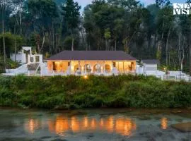 StayVista at Mudra Tattva - Pvt Pool,Lawn,Jacuzzi 2BR Luxury Rooms