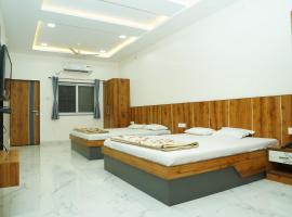 Hotel Shriram Nivas & Yatri Nivas、Aundahのホテル
