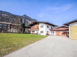 Chalet Schlitters by Interhome, hotel i Schlitters