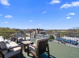 Modern & Spacious 3bd 3ba RoofDeck, hotel a Washington