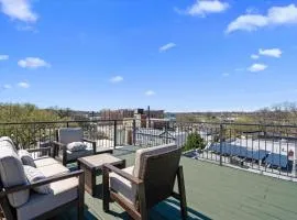 Entire DC House 3BR 3BA RoofDeck Free Parking Near Capitol Hill