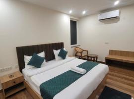 Hotel GS GRAND: Dehradun şehrinde bir otel