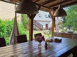 Farma U Nýdrlů, hotel Stará Červená Vodában