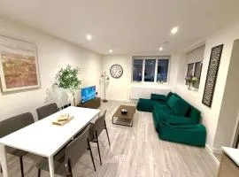 Luxury Two Bed Sleeps 6 5 beds