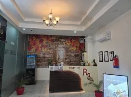 Hotel R3 Inn