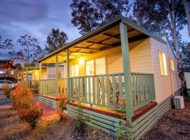 Albury Gardens Tourist Park, hotel con estacionamiento en Lavington