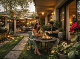 Vila luminoasa cu curte privată