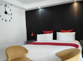 Mint Guesthouse, hotel a Randfontein