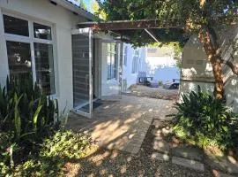 Stellenbosch Cottage, Entire House and Garden