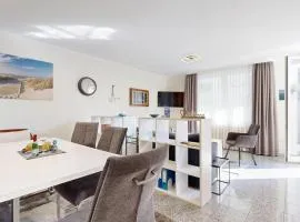 strandnahe FeWo mit Schwimmbad im Haus, a cappella 03, Binz