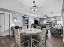 Great escape year-round. Golf mecca. Steps to Beach. with Pools and Hot Tub.