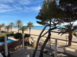 Apartamento frente al Mar, hotel din Montroig