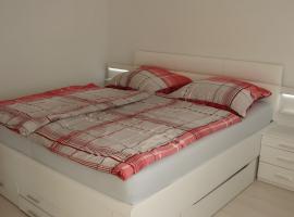 Ferienwohnung Für 6 Personen 120 M², Hotel in Riederich