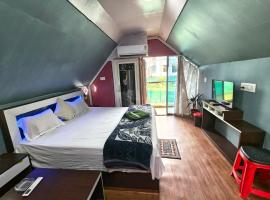 YOUON Resort, hotel in Bakkhali