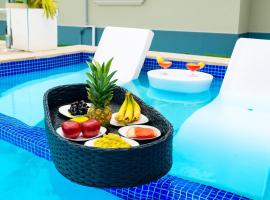 Solara retreat luxury manor -Full Service Luxury Stay, Hotel in Montego Bay