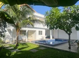 Villa Duplex avec Piscine Le Privé - Cocody Angré