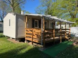 Mobil-home ensoleillé pour 4 proche Europa-Park