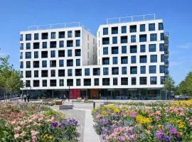 Domirra Modern Old Town Apartments