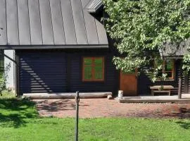 Kangari -vienkārša māja laukos