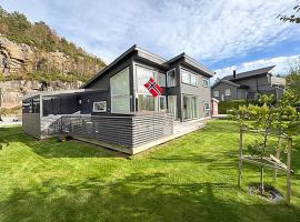 Stunning Home In Lindesnes With Wifi, hotel a Svinøy