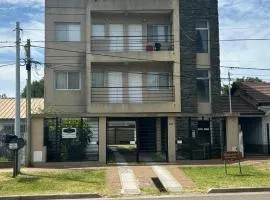 Departamento dos dormitorios con cochera zona terminal ómnibus Colón