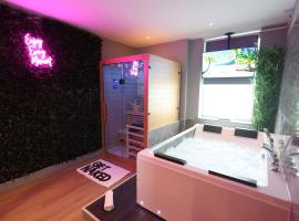 Luxury Flat,Sauna, Jacuzzi, Free Parking, hotel i Finchley