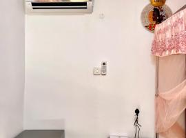 Yabouy home stays, hotell i Sanyang