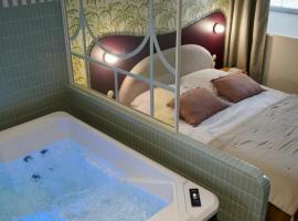 Le Cocon Spa proche Puy DuFou, Hotel in Mesnard-la-Barotière