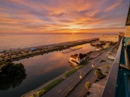 ORBI CITY - Royal Panorama Sea View Suites, hotelli kohteessa Batumi