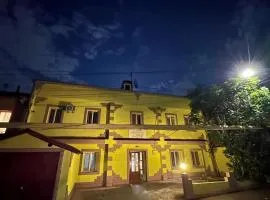 Li Yes Yerevan hotel