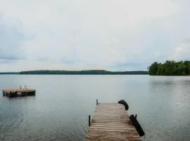 Old Stoney's Musky - Pet Friendly