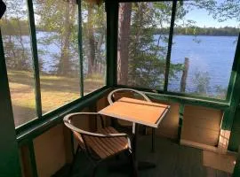 Gresham Shores - Dancin' Bobber - PET FRIENDLY